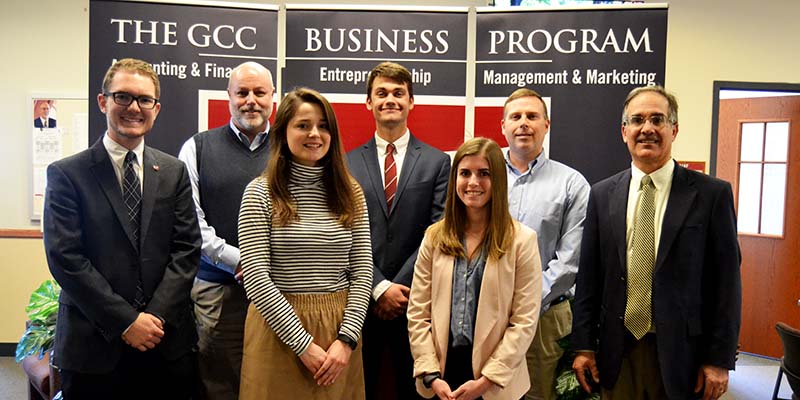 Students enter community banking contest