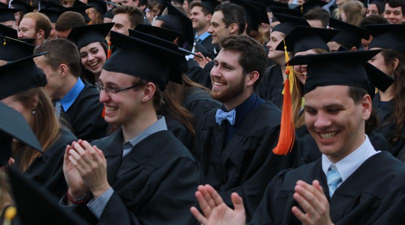 1.2.1.2.5.5-internships_&_after_graduation-body-1