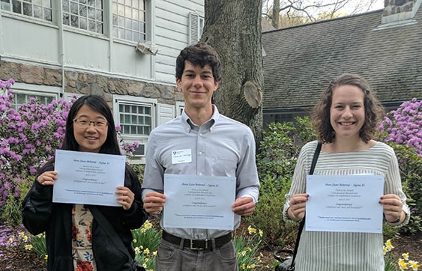 Students present research, win awards at conference