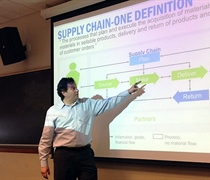 Supply chain executive speaks to retail management students