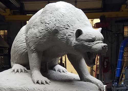 Class of 2019 gives campus a mascot monument