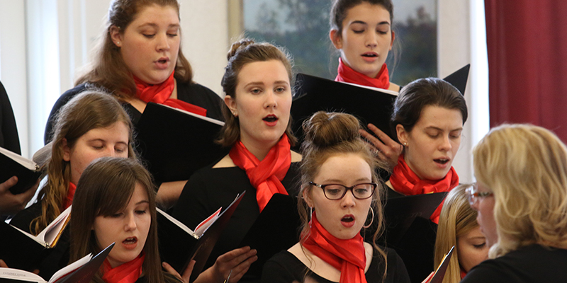 Women’s choral ensemble to sing ‘Songs from Written Word’