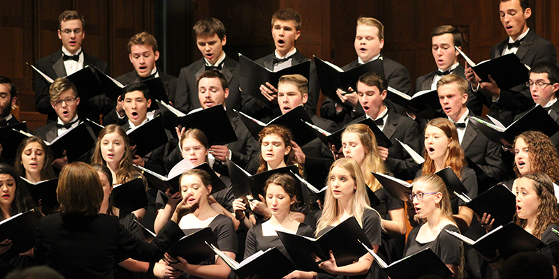 Touring Choir sings through the Southeast on spring break