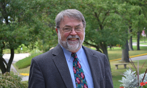 Orchestra honors former director at Spring Concert