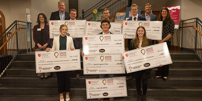 Six students take home Elevator Pitch Competition prizes