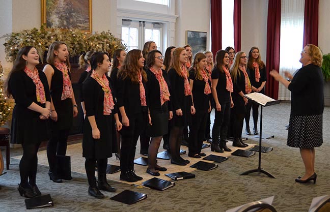College Singers joined by Youth Chorus at concert
