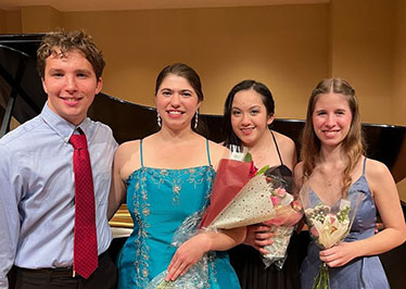 Soprano and pianist take Concerto/Aria honors