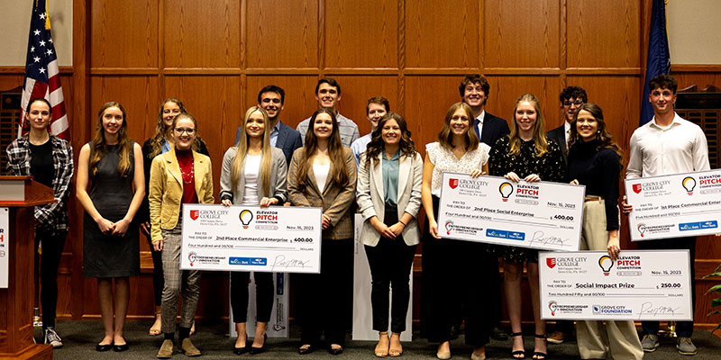 Students take top prizes at Elevator Pitch Competition