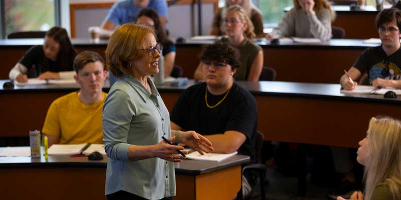 Kristin Homan selected as 2026 Professor of the Year