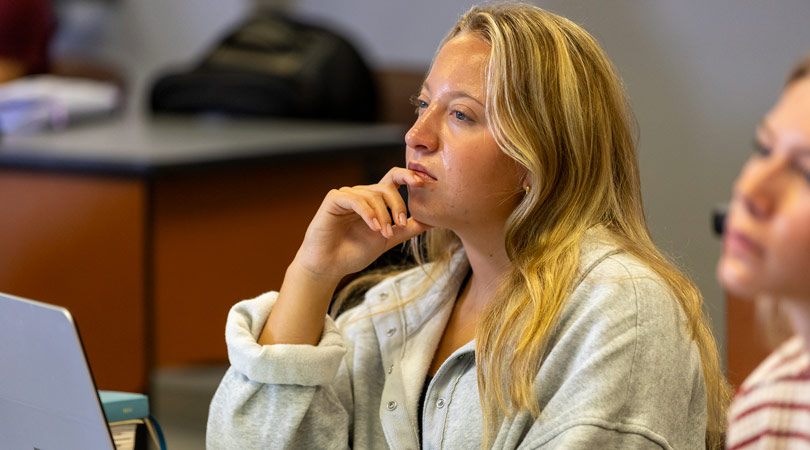 English-Minors-body-01_0326