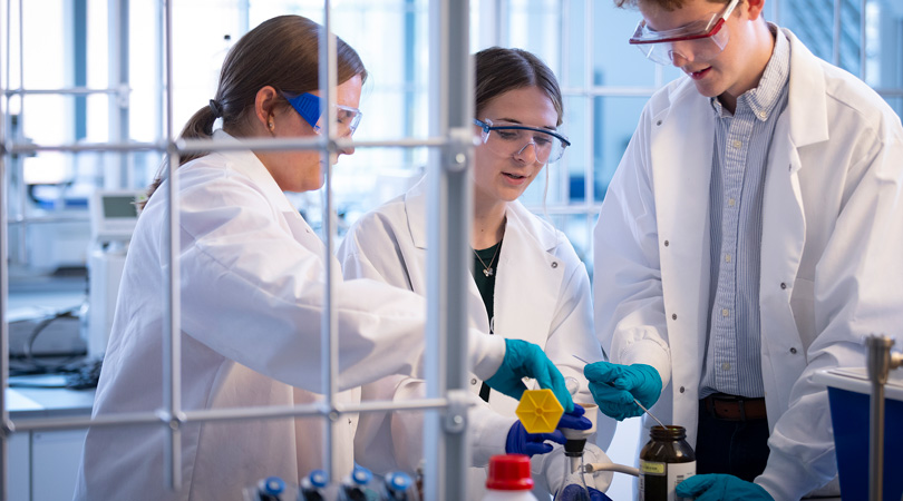 chem-instrumentation-body-01_0526